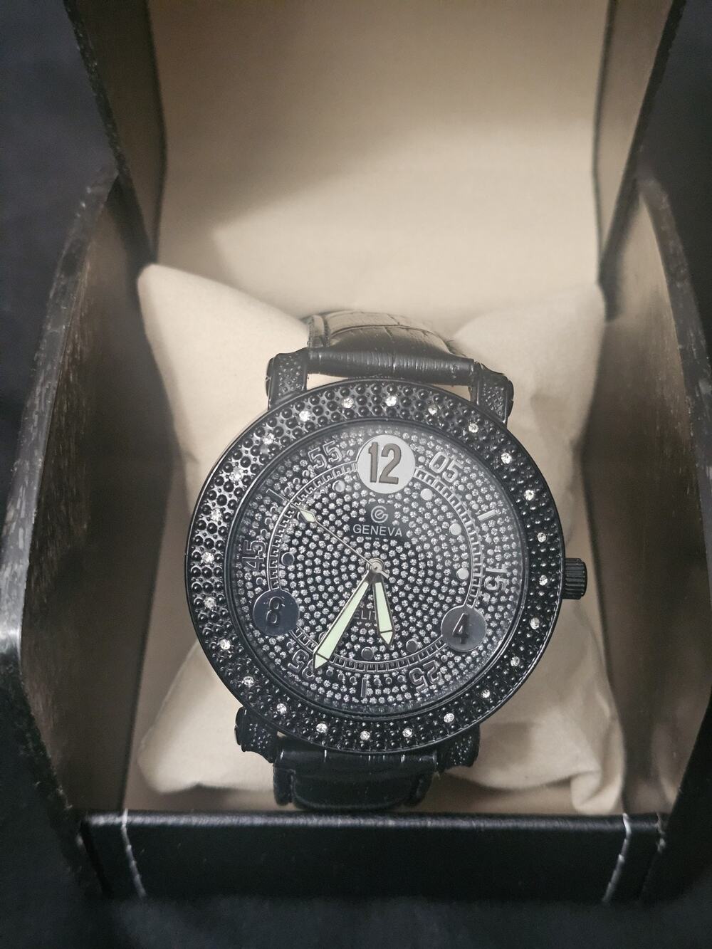 52.8mm black crystal bezel Fashion Analog Quartz watch w/faux Leather Band